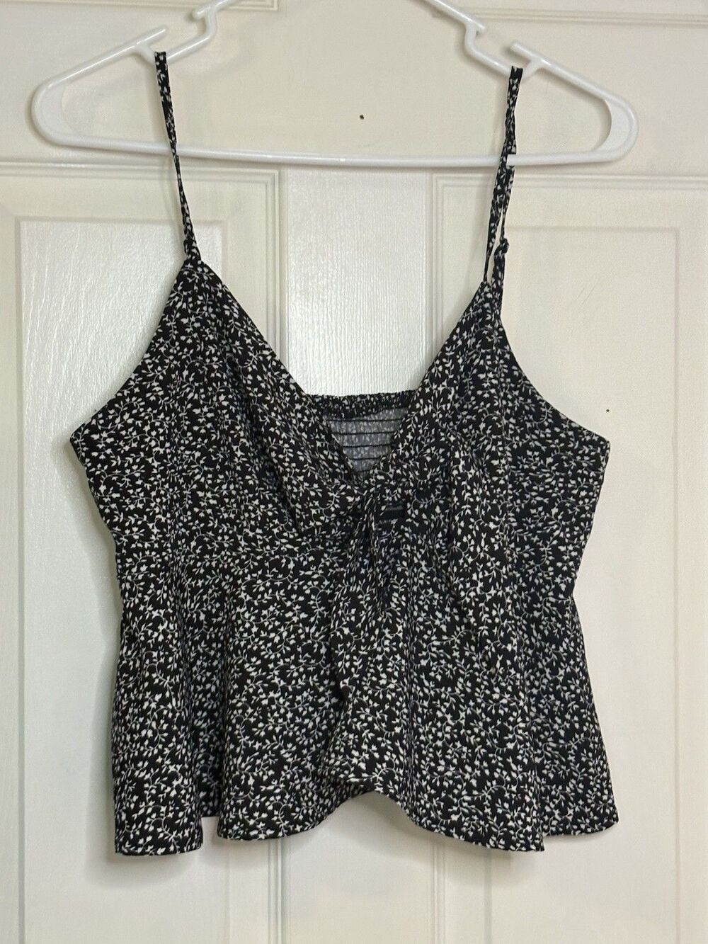 Shein Black White Floral Front Tie Cropped Tank Women's Size XL